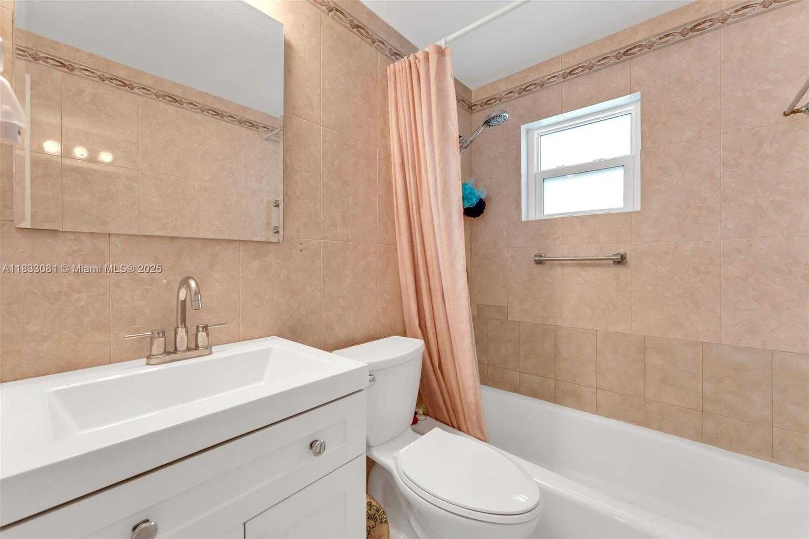 Small Image of 3036 NORTH 58TH AVE, Hollywood Number 12