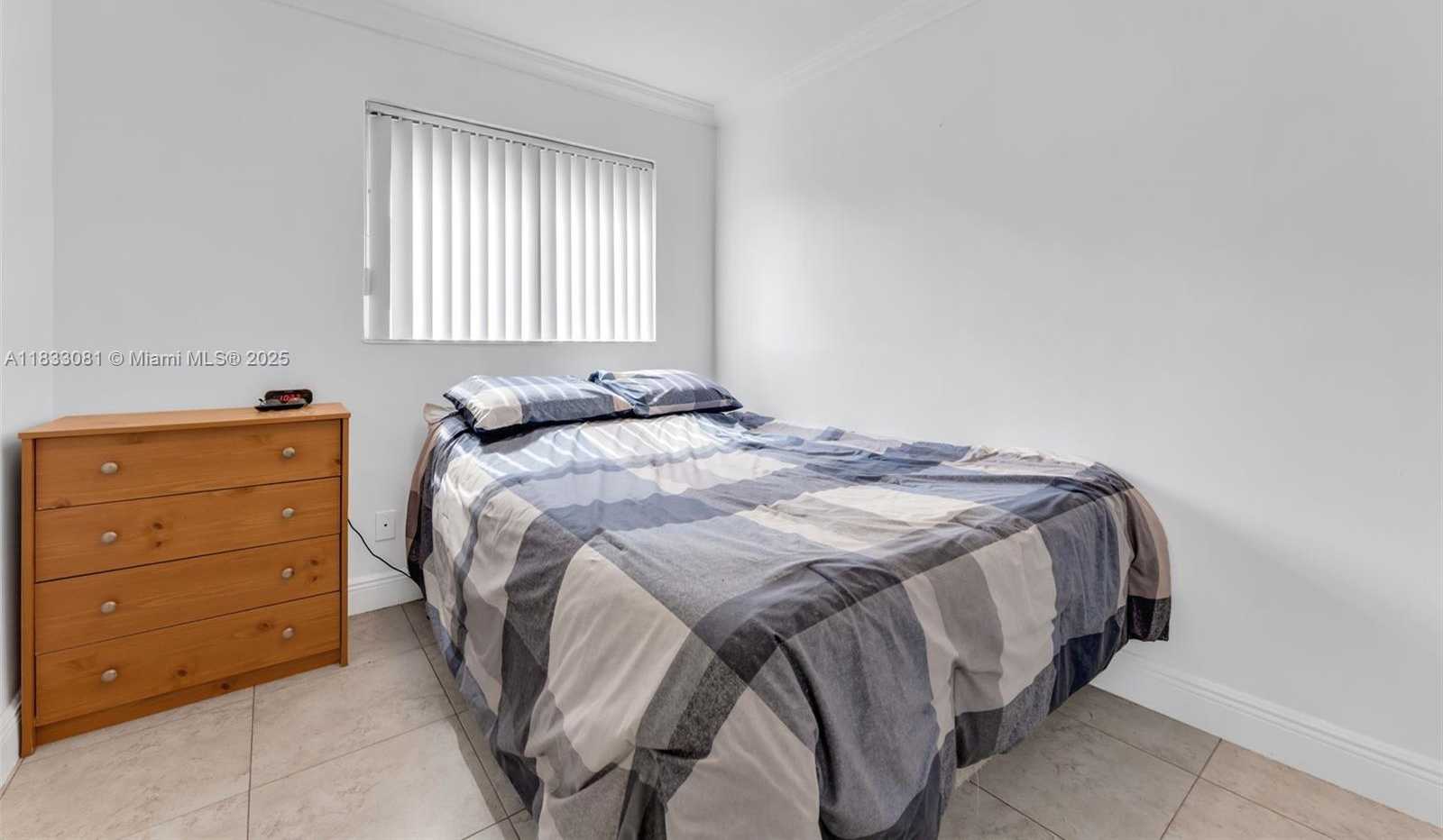 Small Image of 3036 NORTH 58TH AVE, Hollywood Number 13