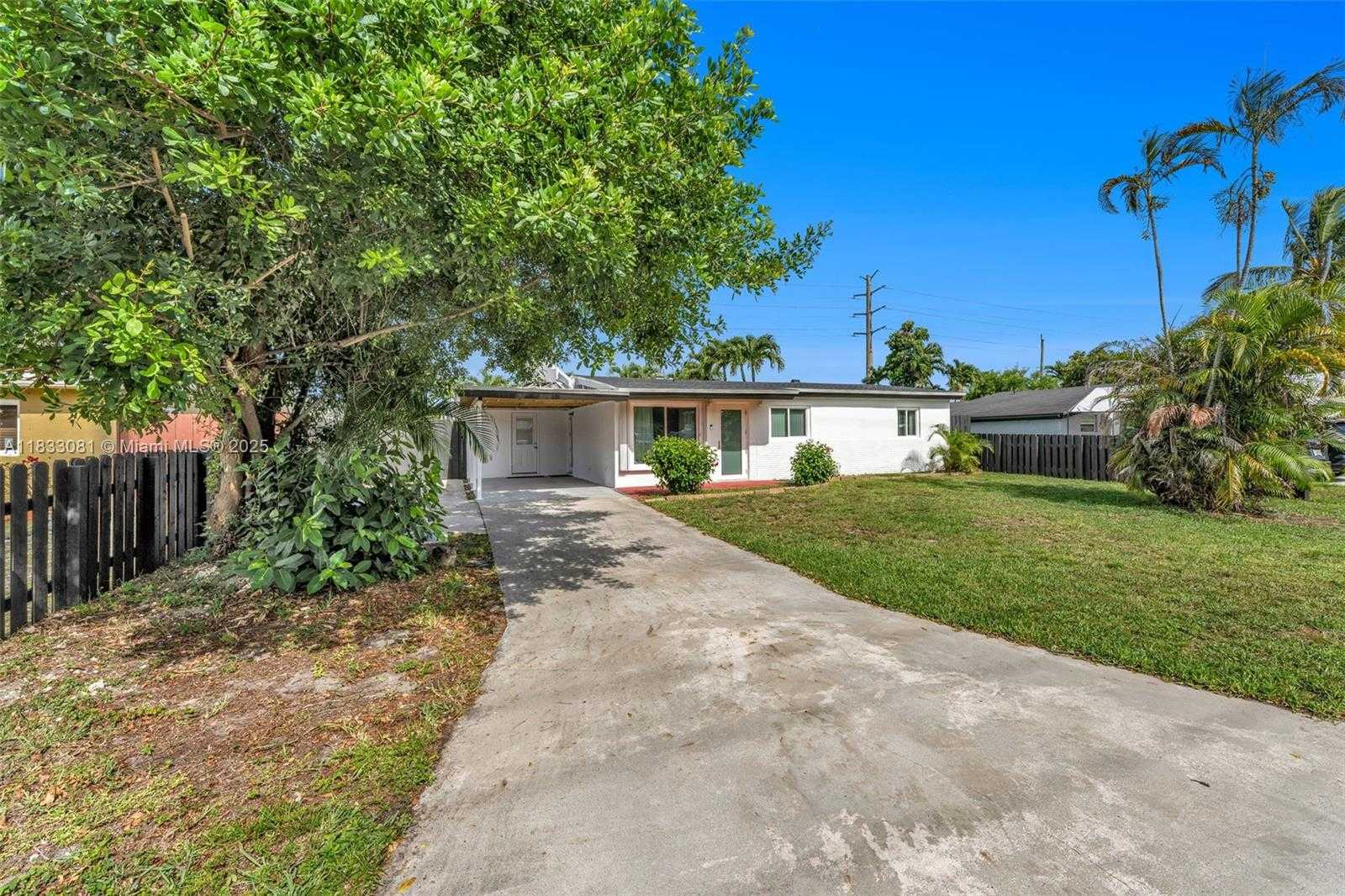 Small Image of 3036 NORTH 58TH AVE, Hollywood Number 17