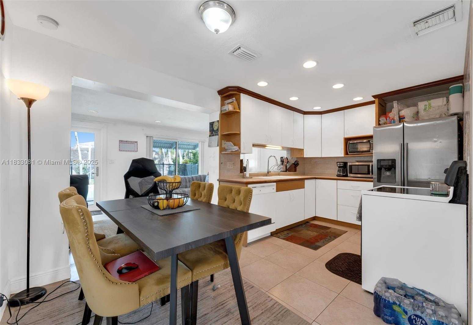 Small Image of 3036 NORTH 58TH AVE, Hollywood Number 7