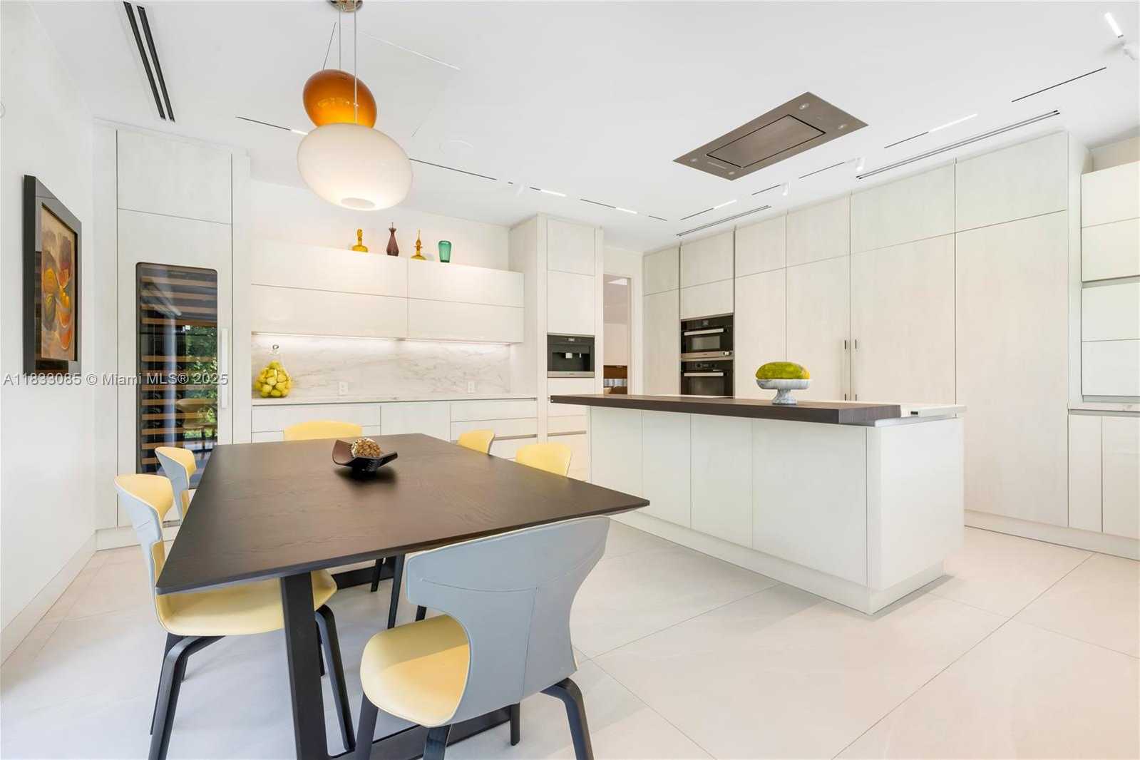 Small Image of 7180 EAST LAGO DR, Coral Gables Number 13