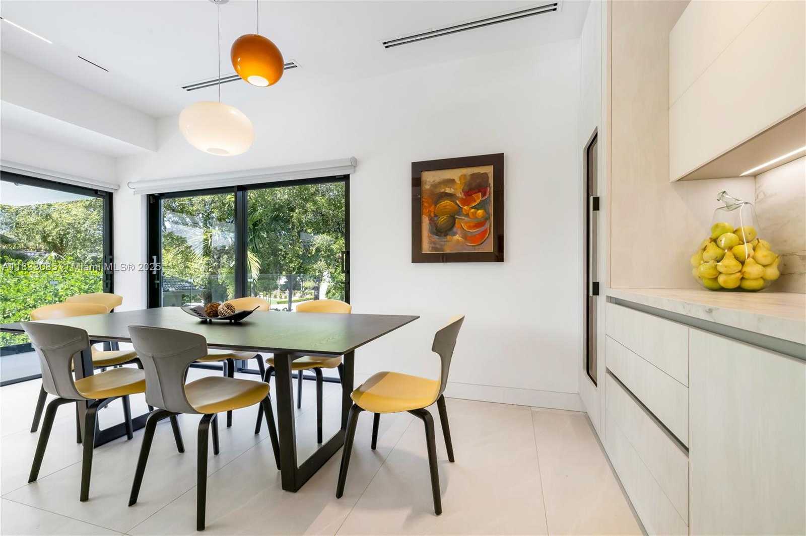 Small Image of 7180 EAST LAGO DR, Coral Gables Number 15