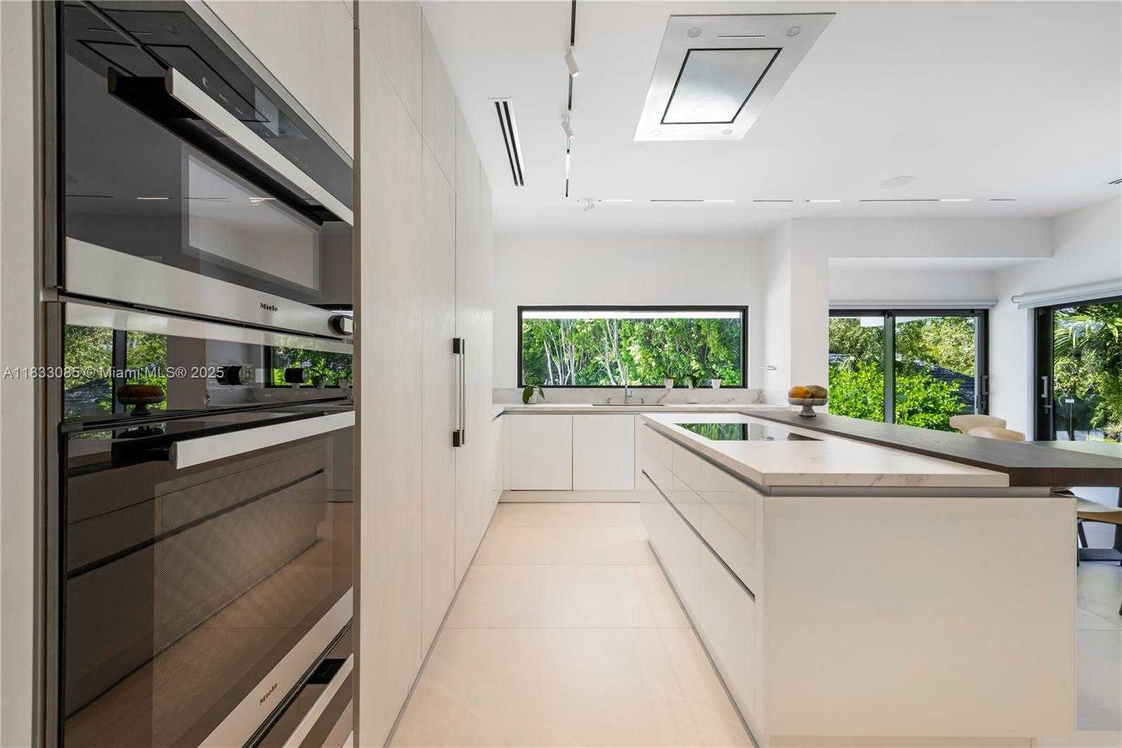 Small Image of 7180 EAST LAGO DR, Coral Gables Number 16