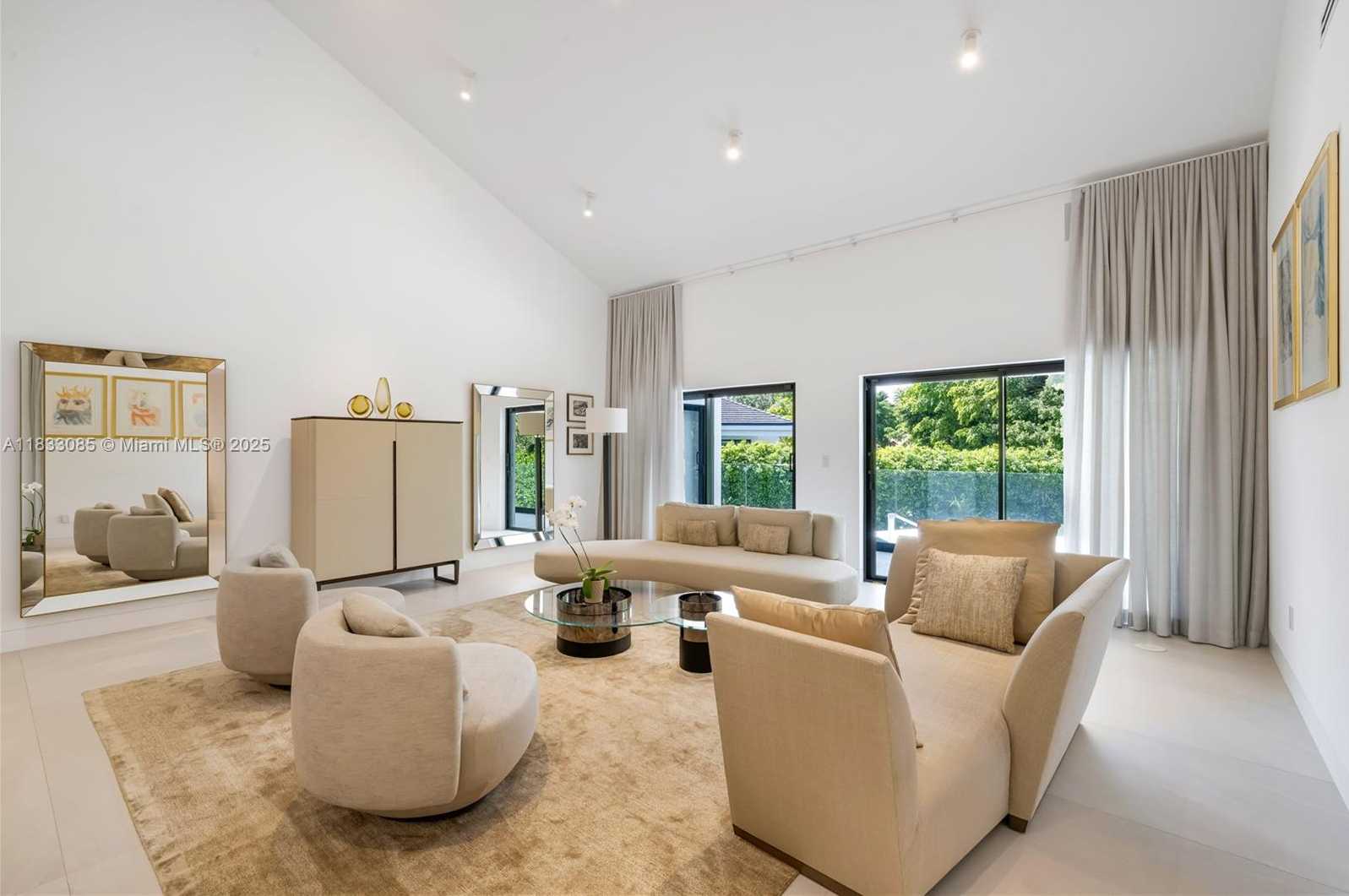 Small Image of 7180 EAST LAGO DR, Coral Gables Number 17