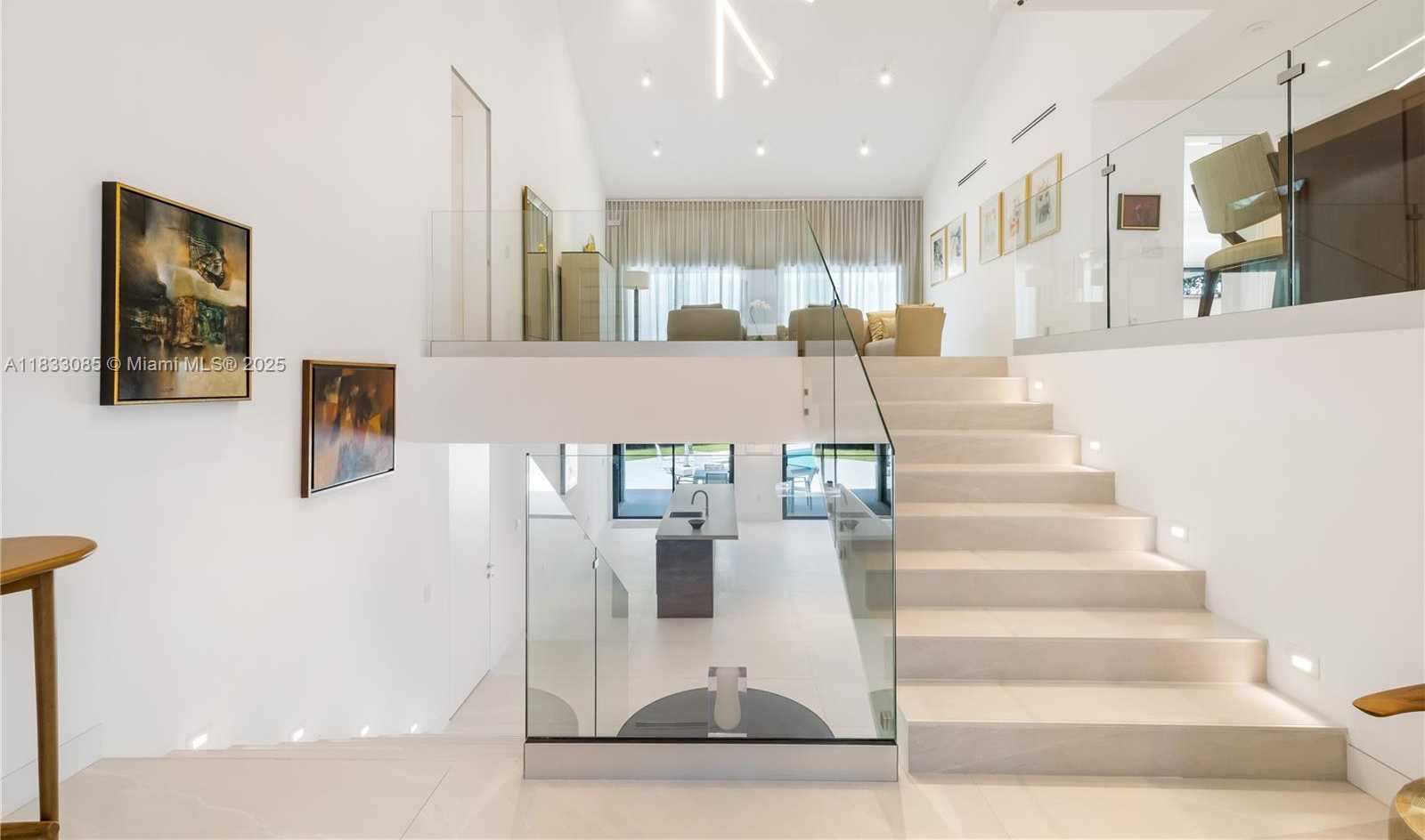 Small Image of 7180 EAST LAGO DR, Coral Gables Number 2