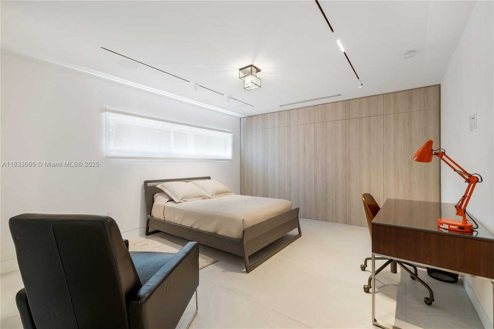 Small Image of 7180 EAST LAGO DR, Coral Gables Number 20