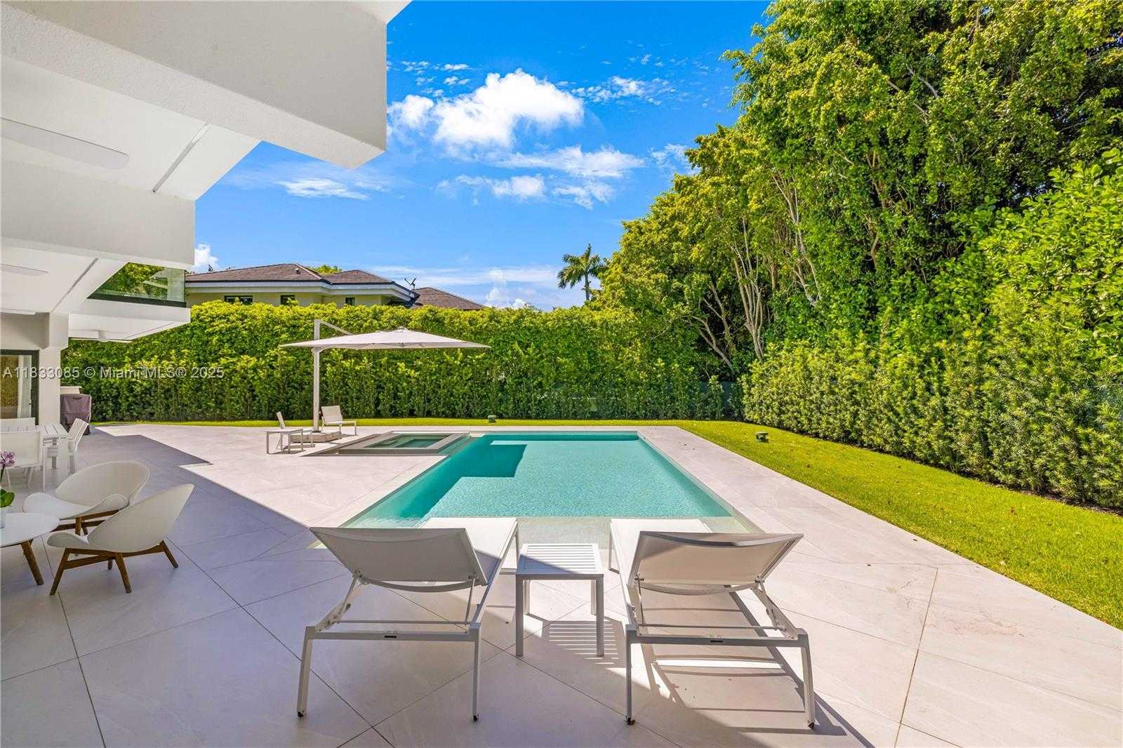 Small Image of 7180 EAST LAGO DR, Coral Gables Number 24