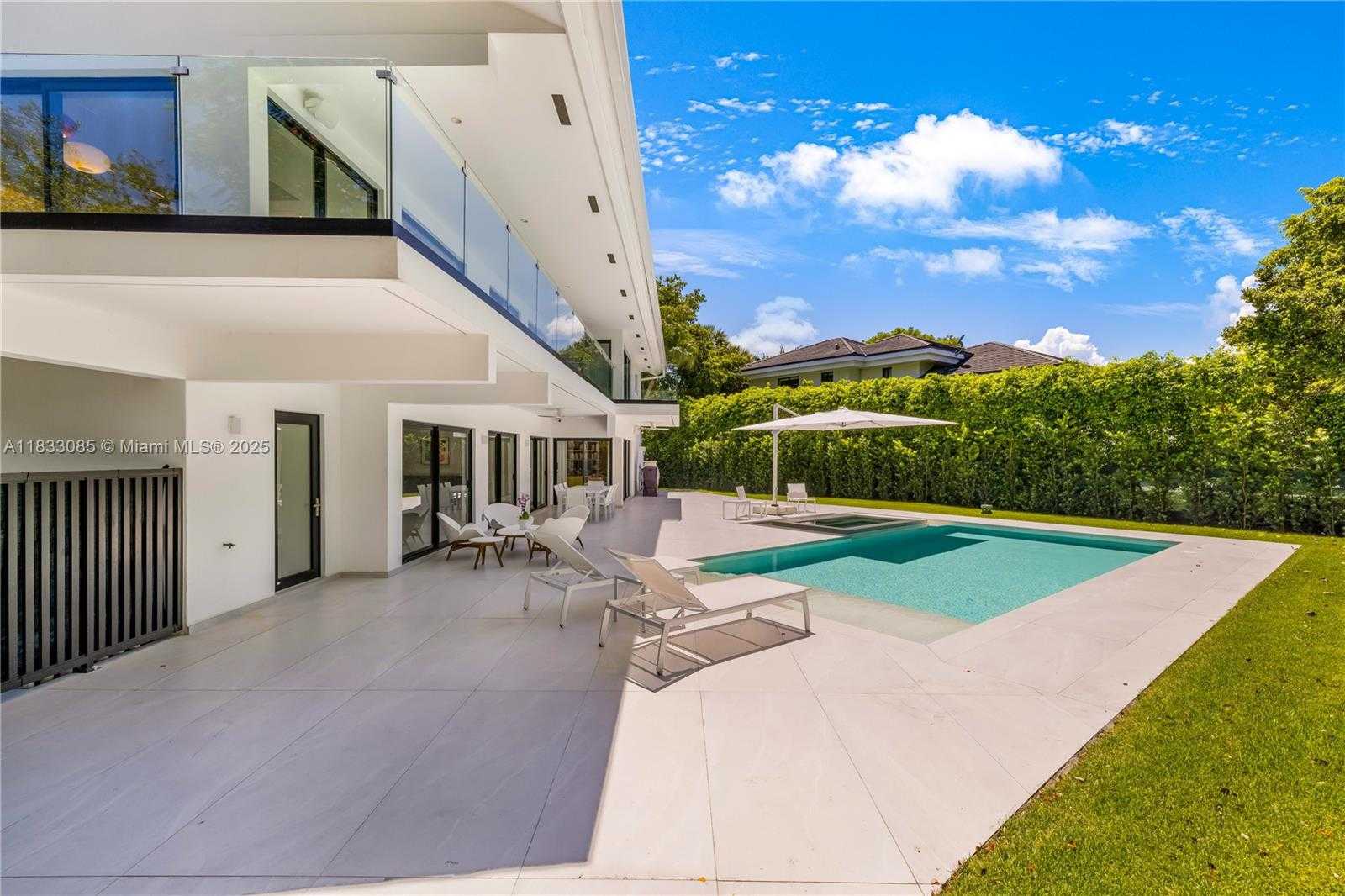 Small Image of 7180 EAST LAGO DR, Coral Gables Number 26
