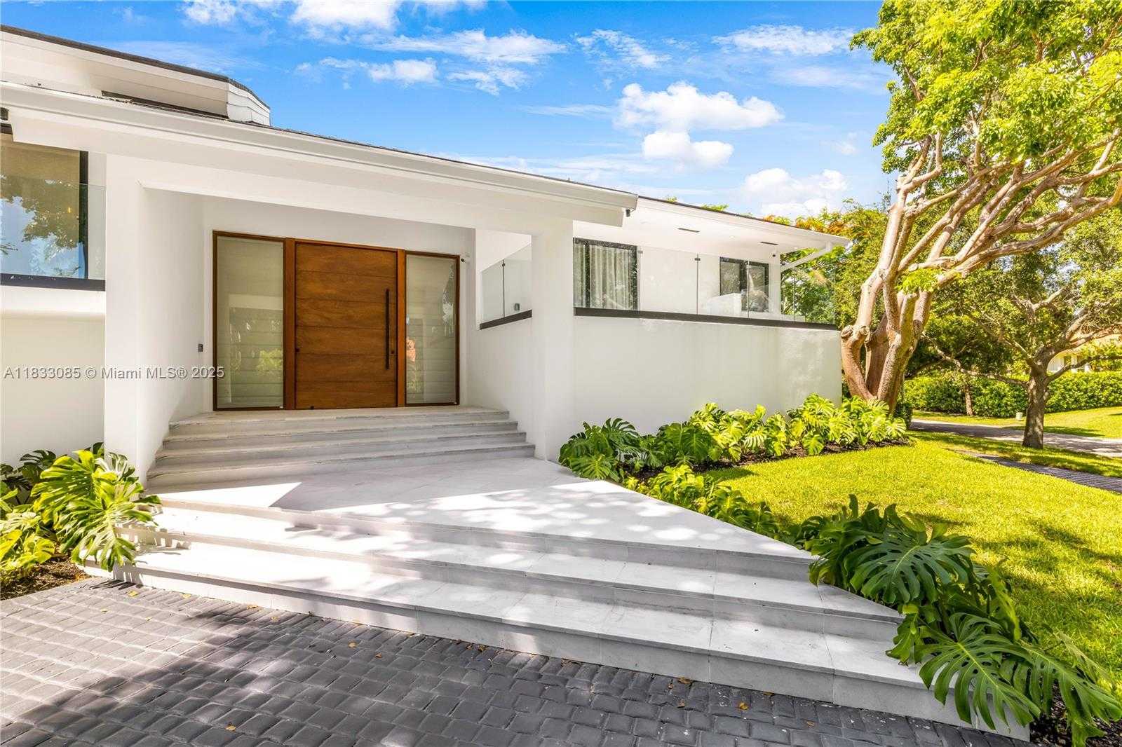 Small Image of 7180 EAST LAGO DR, Coral Gables Number 31
