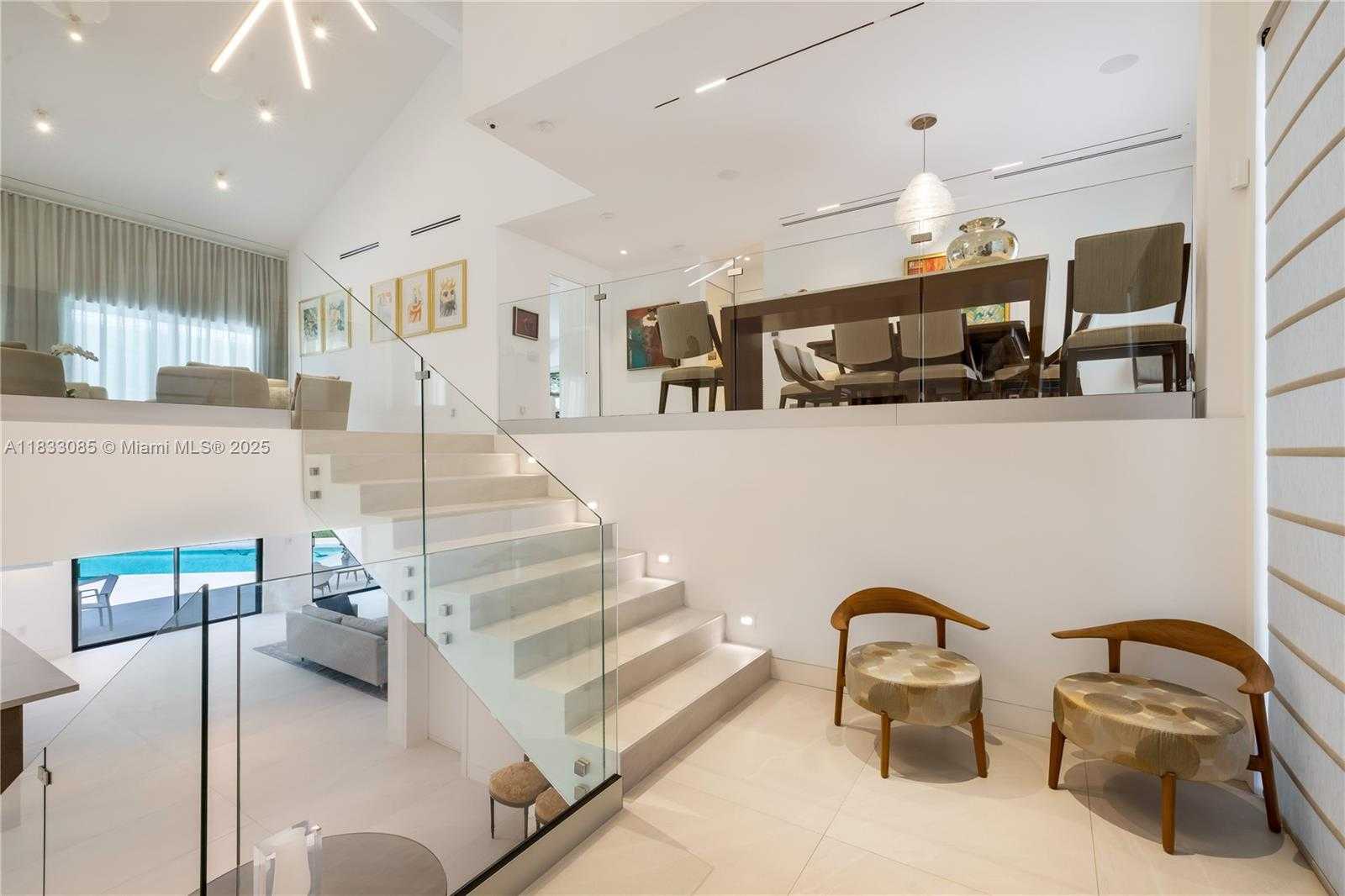 Small Image of 7180 EAST LAGO DR, Coral Gables Number 34