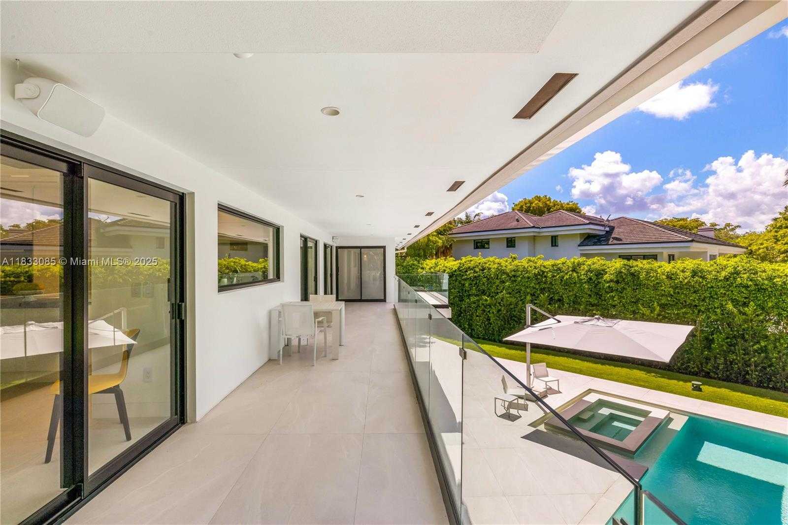 Small Image of 7180 EAST LAGO DR, Coral Gables Number 39