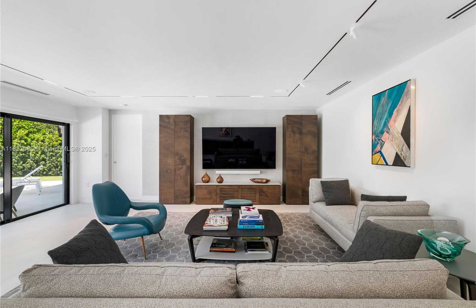 Small Image of 7180 EAST LAGO DR, Coral Gables Number 5