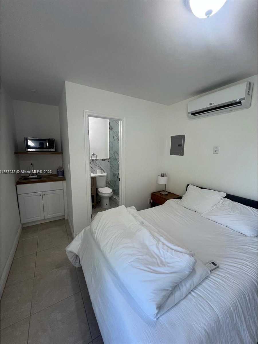 Small Image of 110 SOUTH WEST 64TH CT, Miami Number 12