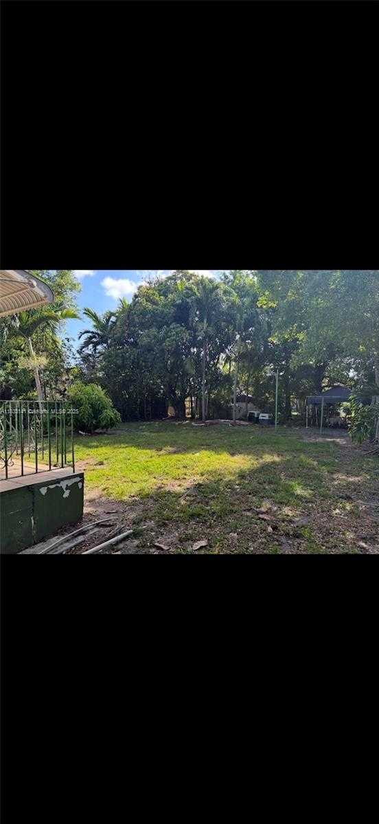 Small Image of 110 SOUTH WEST 64TH CT, Miami Number 16