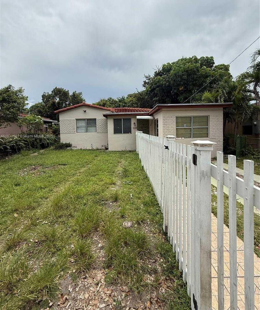 Small Image of 110 SOUTH WEST 64TH CT, Miami Number 2
