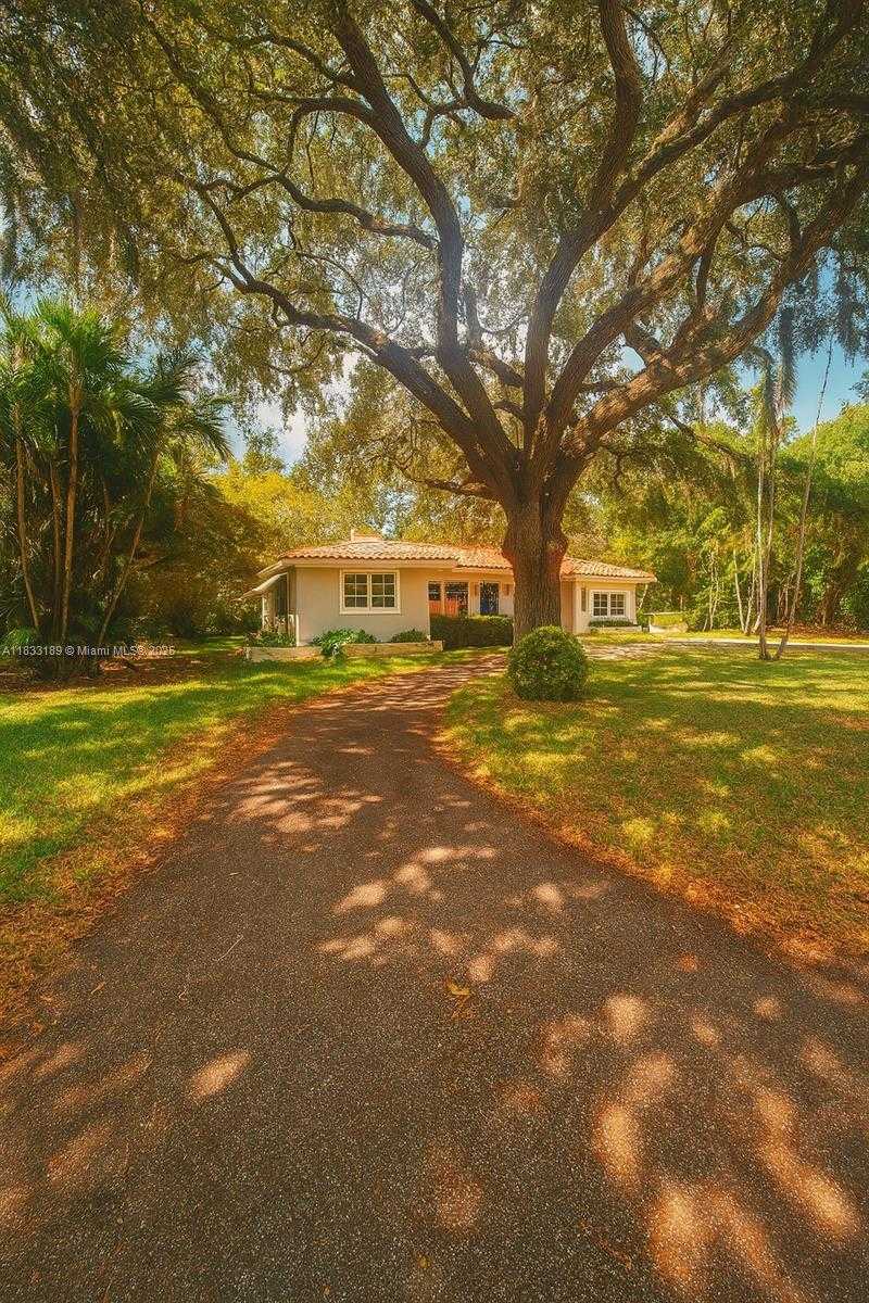 Small Image of 1180 NORTH EAST 102ND ST, Miami Shores Number 2