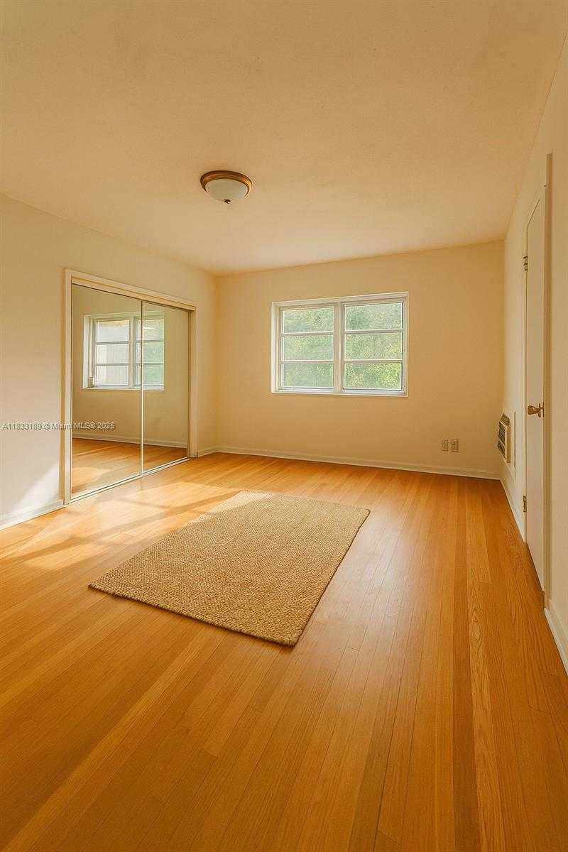 Small Image of 1180 NORTH EAST 102ND ST, Miami Shores Number 4