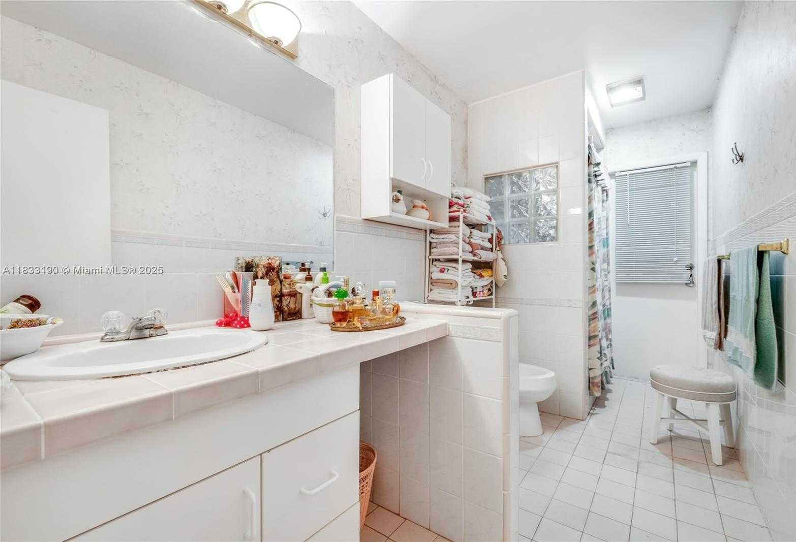 Small Image of 17123 SOUTH WEST 78TH PL, Palmetto Bay Number 14