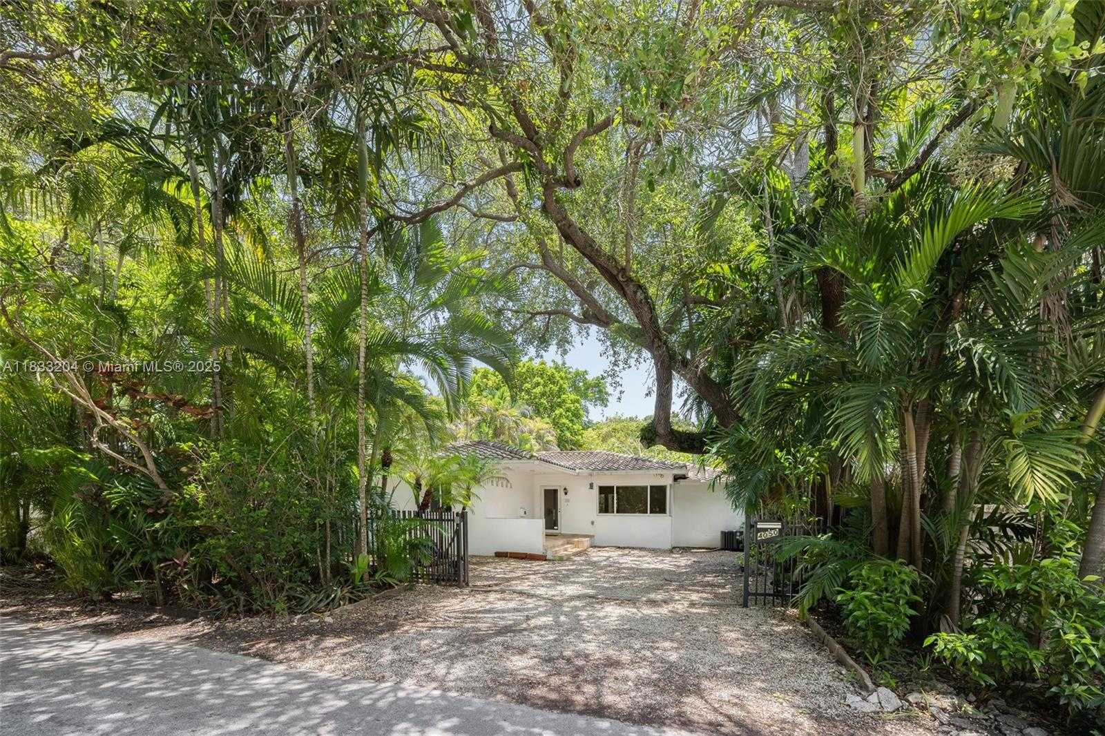 Small Image of 4050 LOQUAT AVE, Coconut Grove Number 15