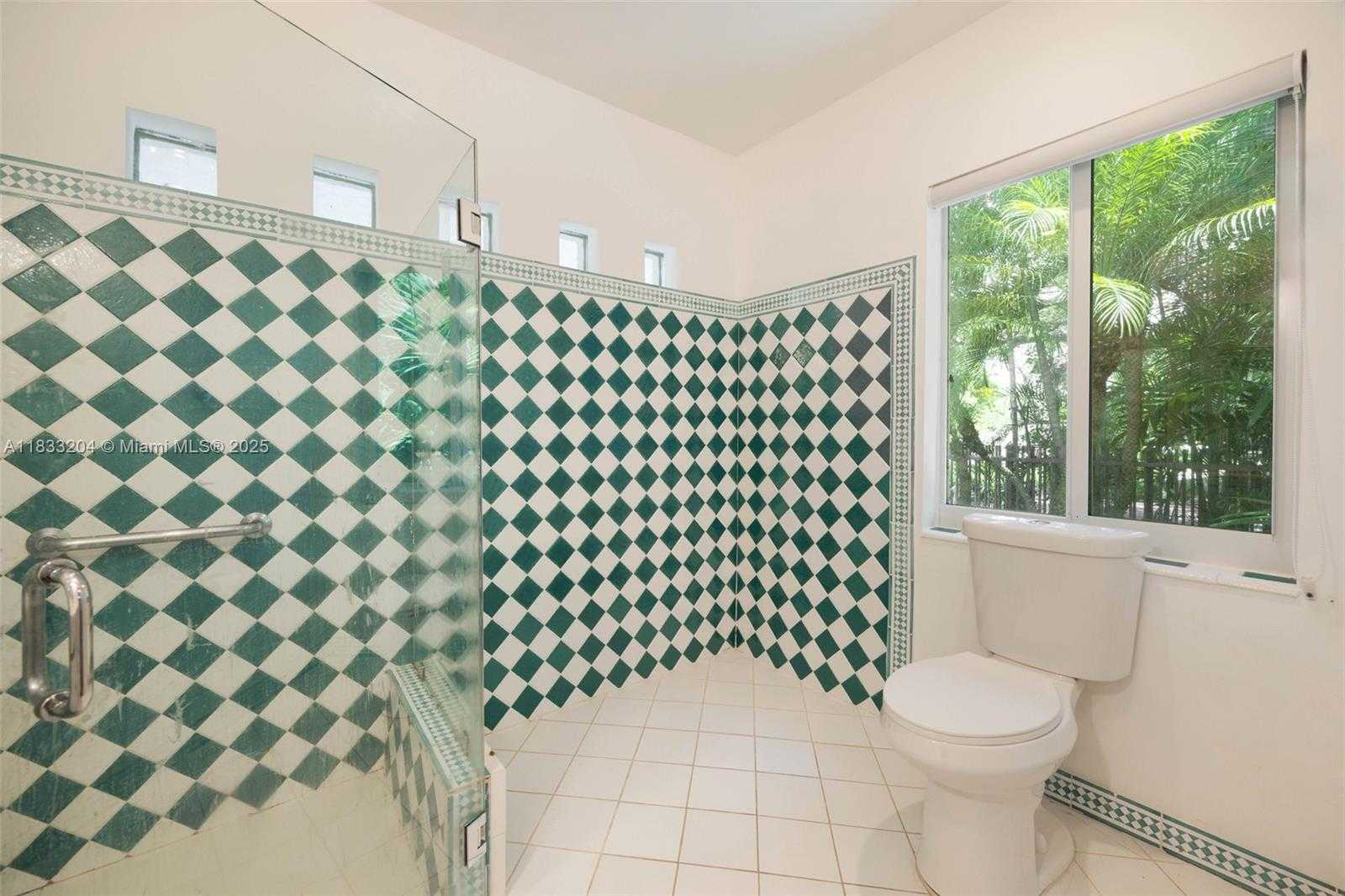 Small Image of 4050 LOQUAT AVE, Coconut Grove Number 24