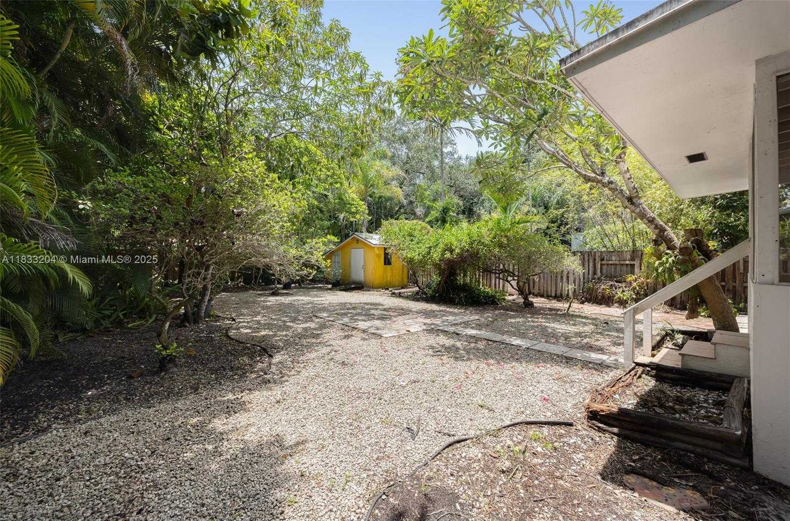 Small Image of 4050 LOQUAT AVE, Coconut Grove Number 27