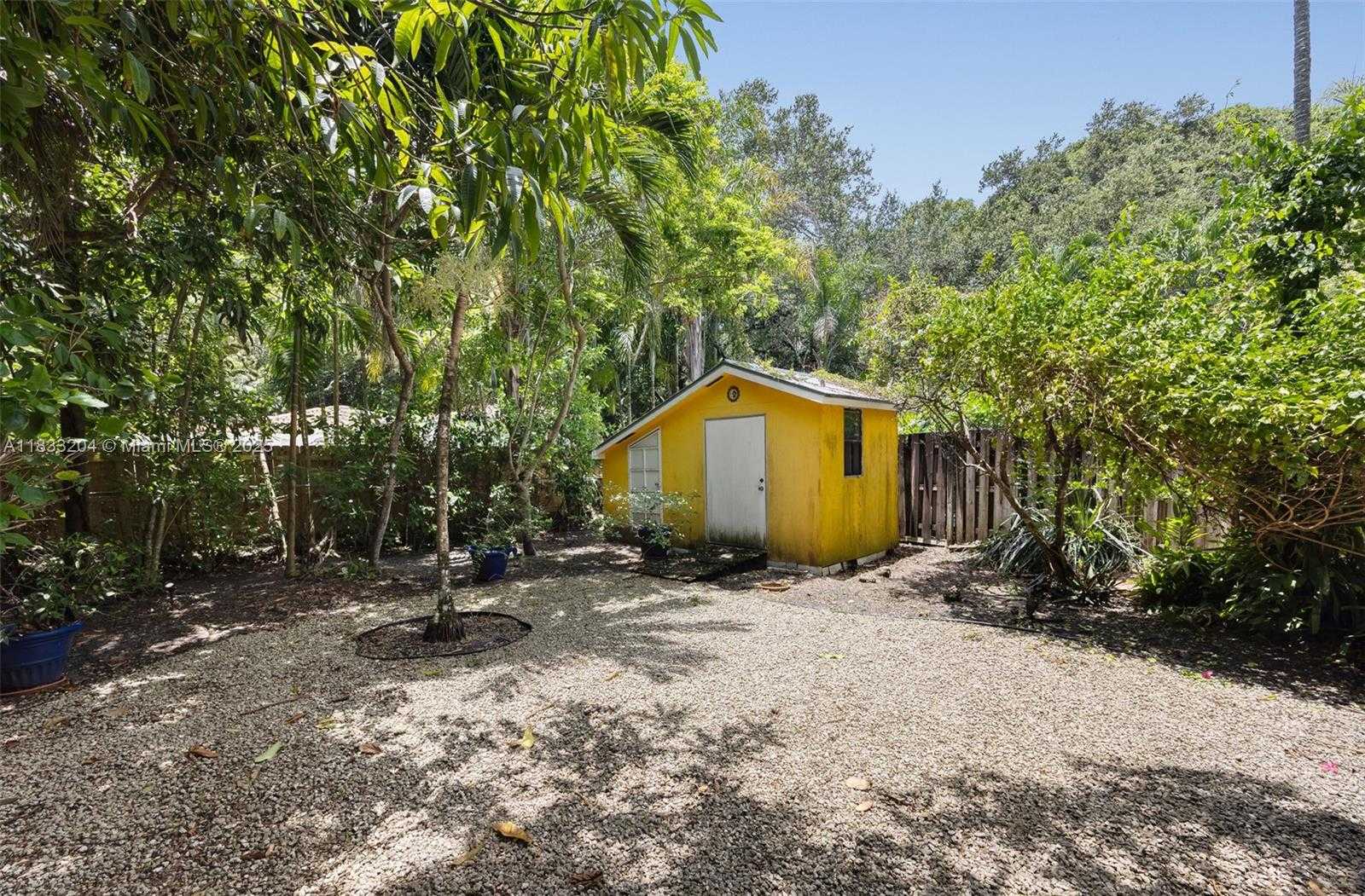 Small Image of 4050 LOQUAT AVE, Coconut Grove Number 29