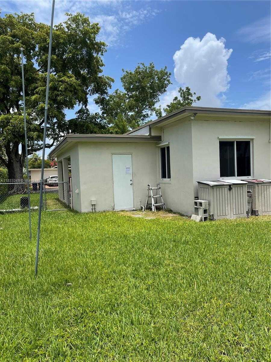 Small Image of 6250 SOUTH WEST 16TH TER, West Miami Number 2