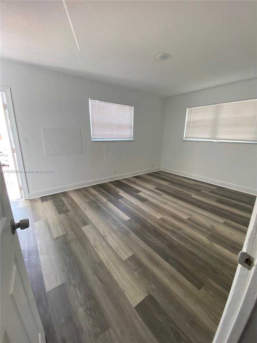 Small Image of 1219 NORTH 20TH AVE, Hollywood Number 10
