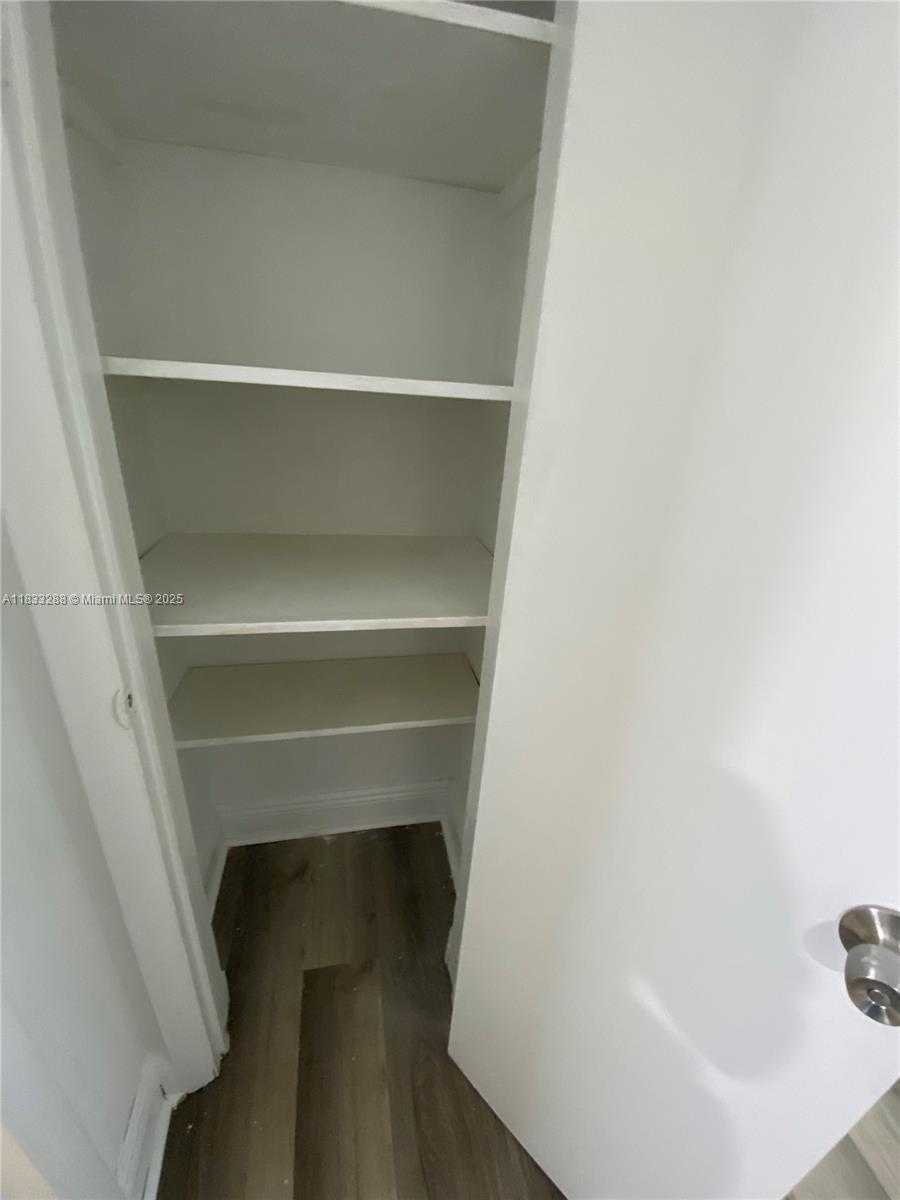 Small Image of 1219 NORTH 20TH AVE, Hollywood Number 11