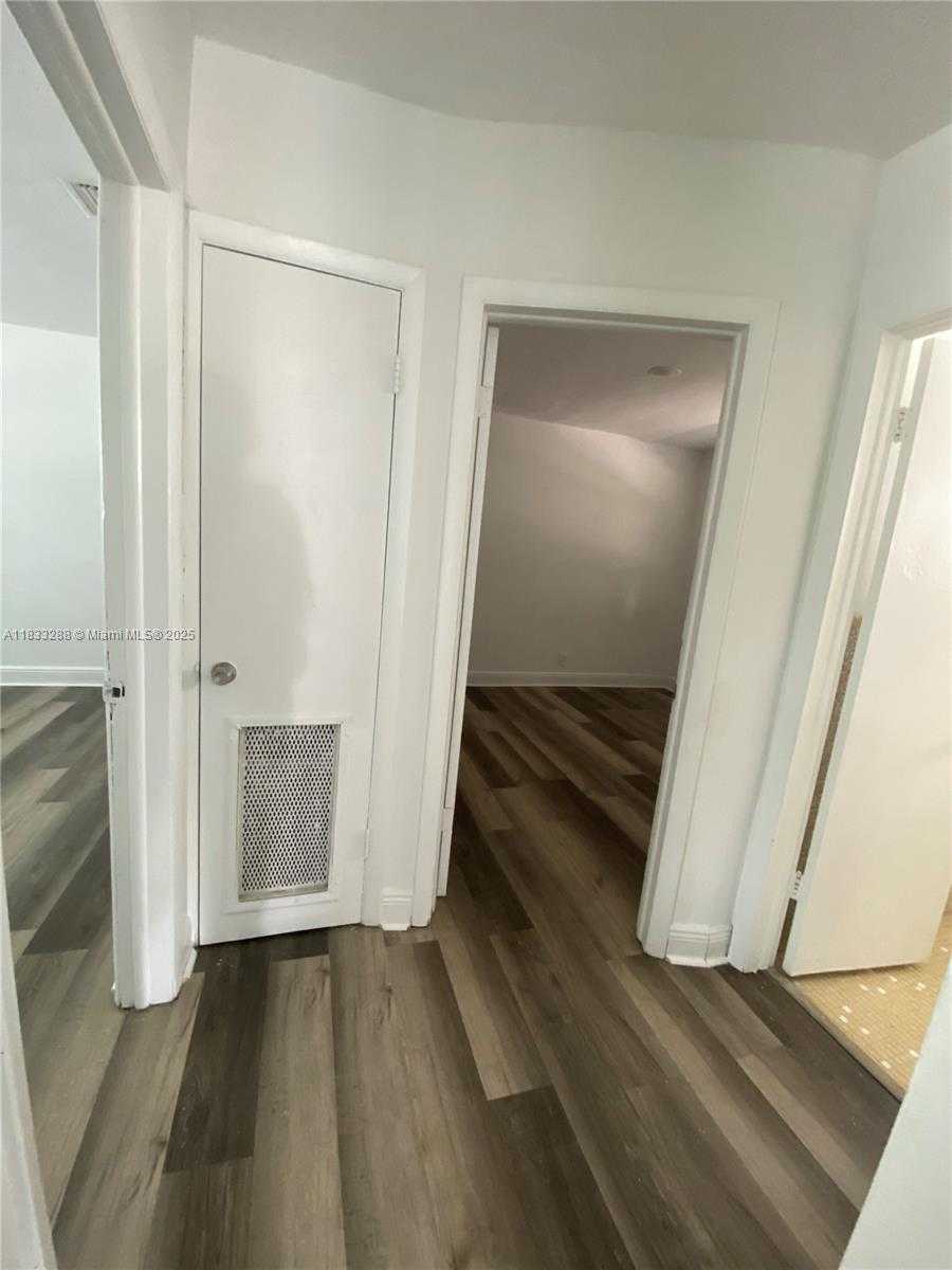 Small Image of 1219 NORTH 20TH AVE, Hollywood Number 12