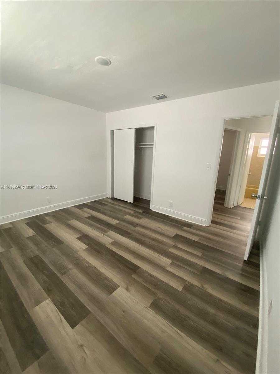 Small Image of 1219 NORTH 20TH AVE, Hollywood Number 14