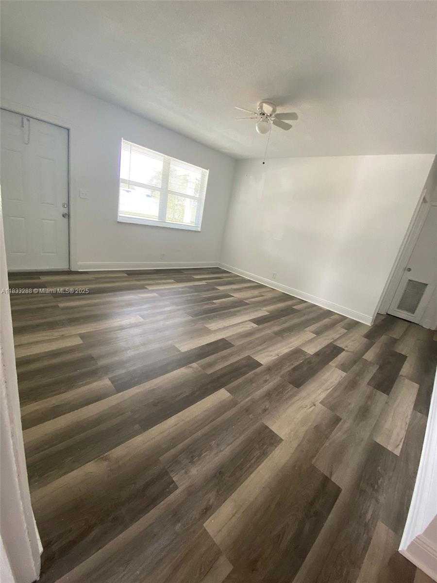 Small Image of 1219 NORTH 20TH AVE, Hollywood Number 6