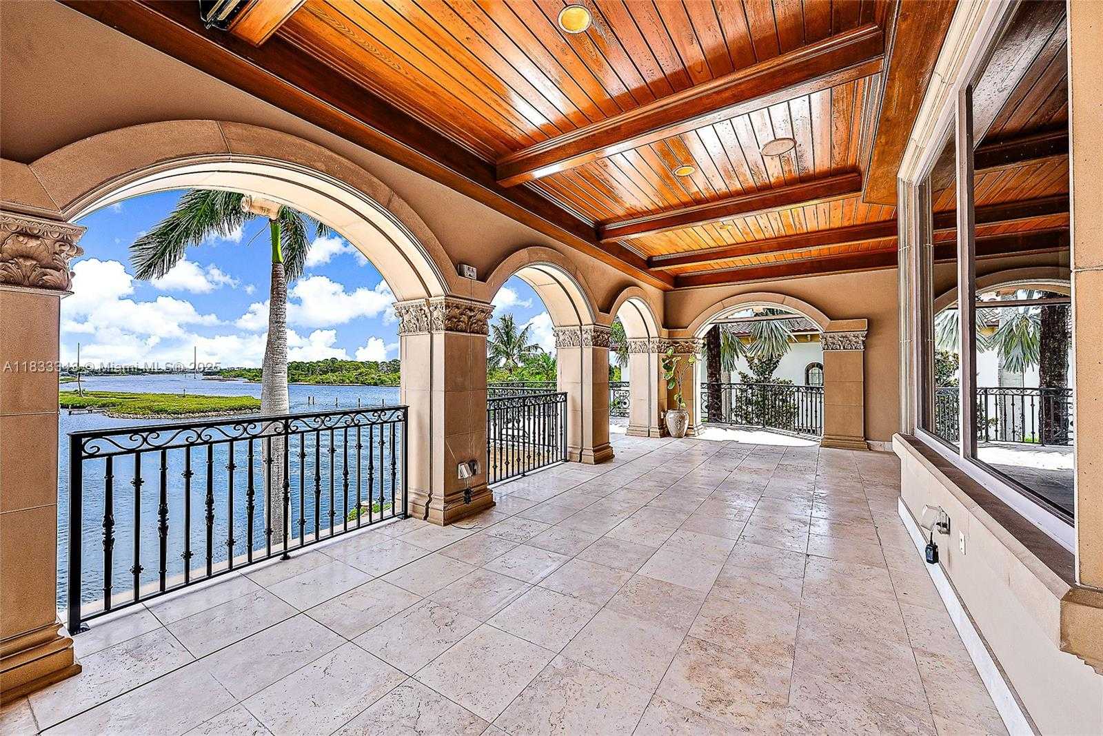 Small Image of 209 COMMODORE DR, Jupiter Number 30