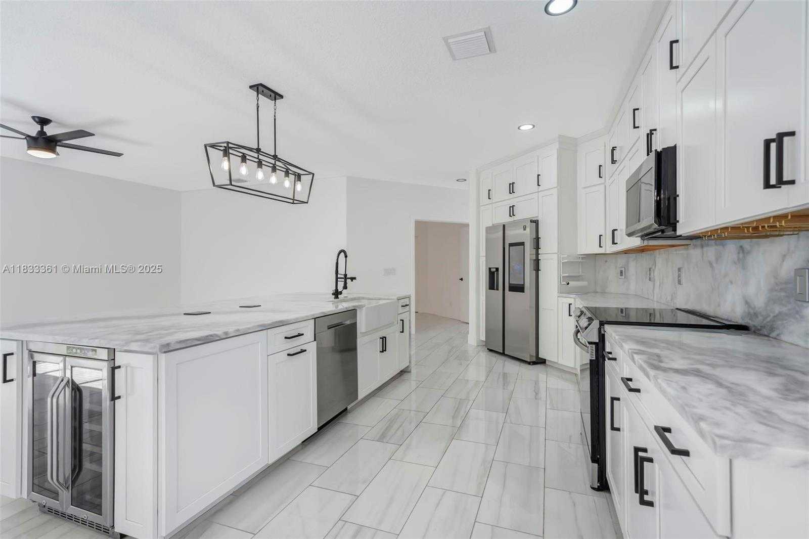 Small Image of 5050 GREENWICH PRESERVE CT, Boynton Beach Number 3