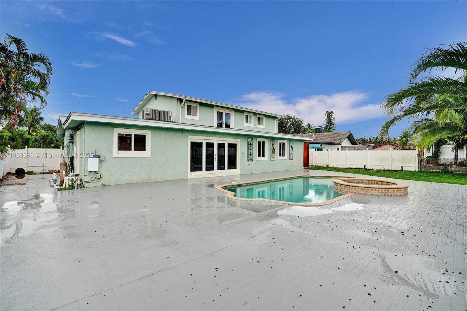 Small Image of 5840 SOUTH WEST 19TH ST, Plantation Number 10