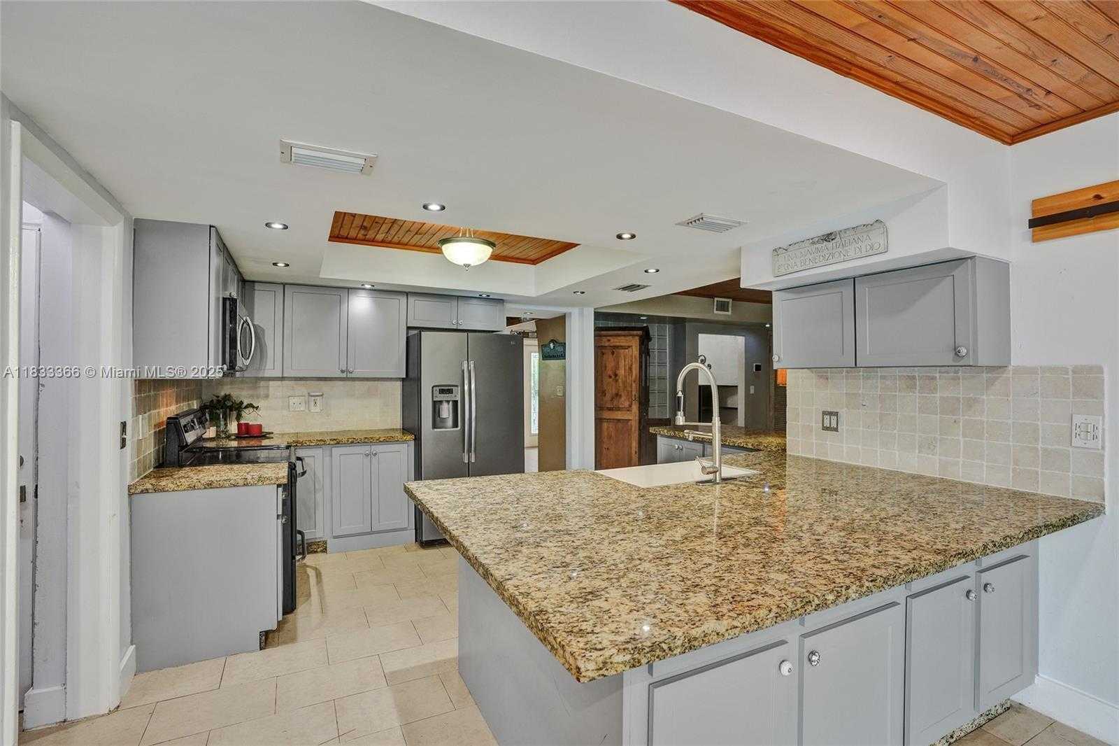 Small Image of 5840 SOUTH WEST 19TH ST, Plantation Number 14