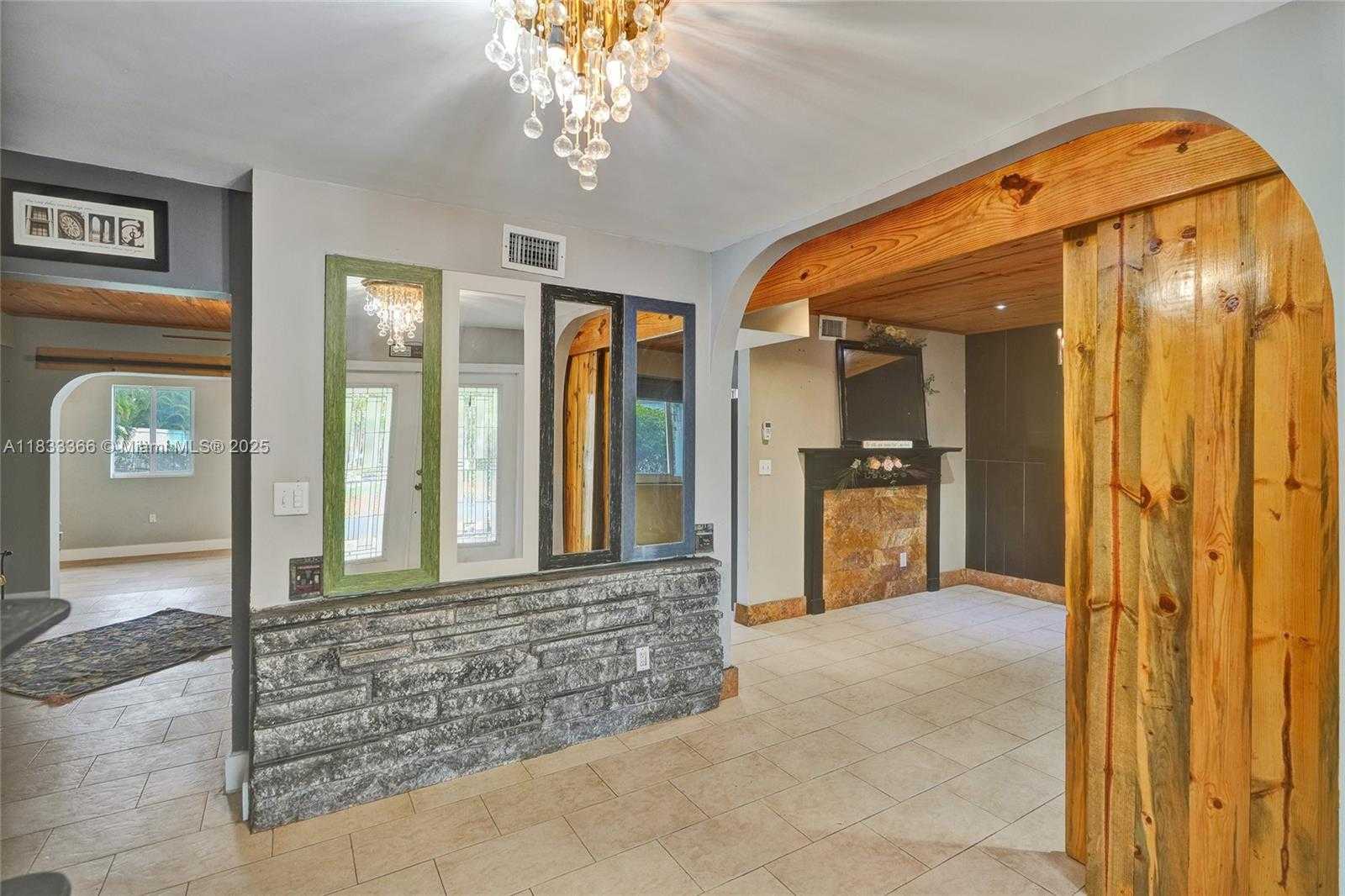 Small Image of 5840 SOUTH WEST 19TH ST, Plantation Number 21