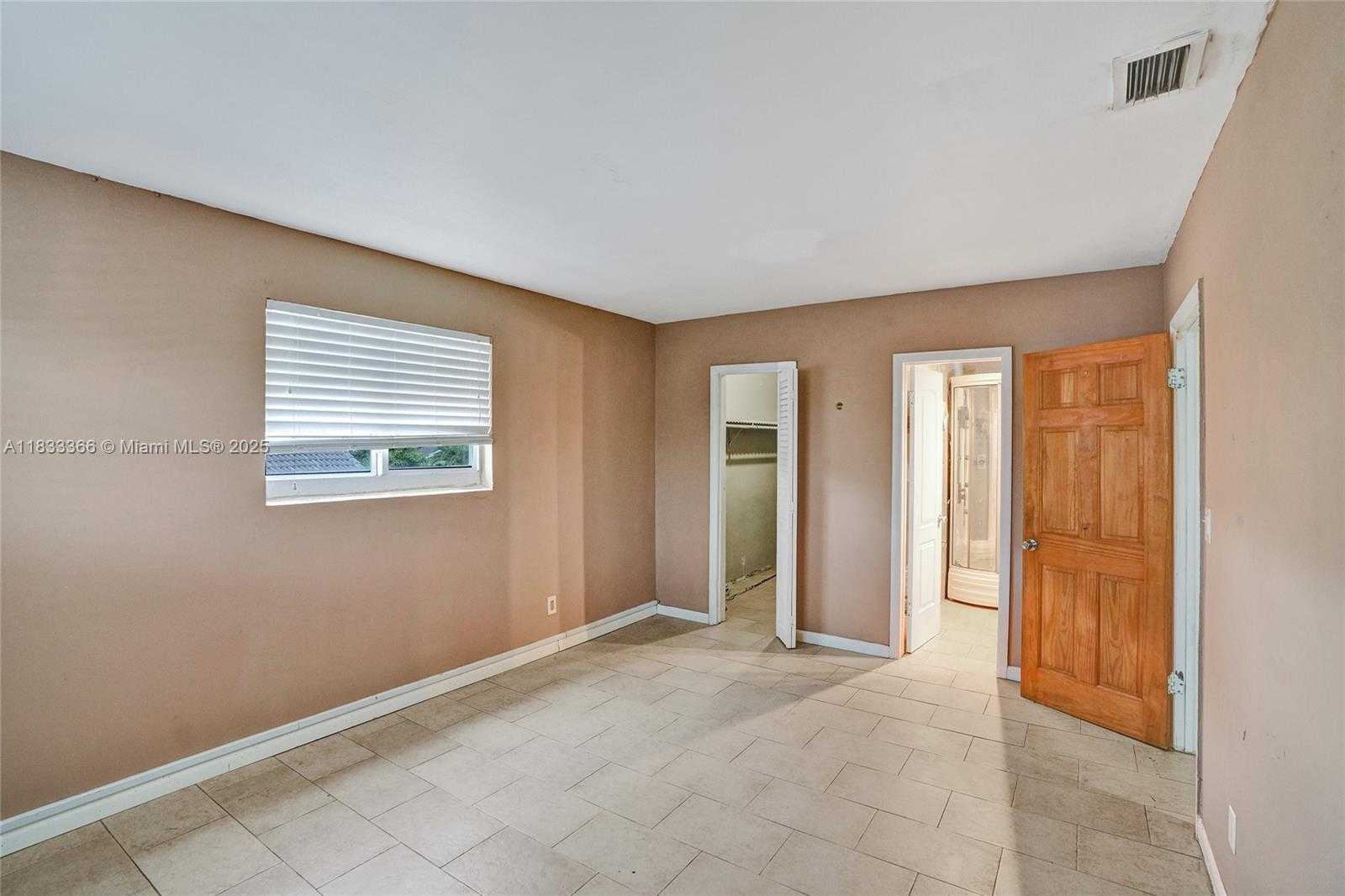 Small Image of 5840 SOUTH WEST 19TH ST, Plantation Number 32