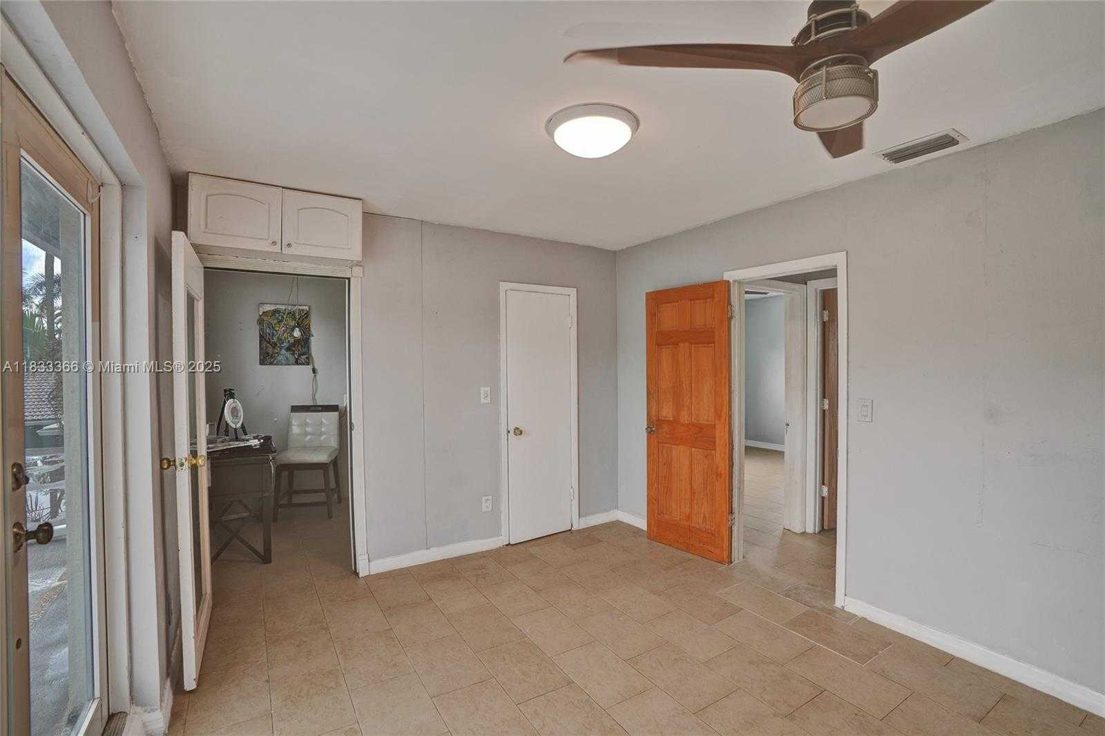 Small Image of 5840 SOUTH WEST 19TH ST, Plantation Number 40