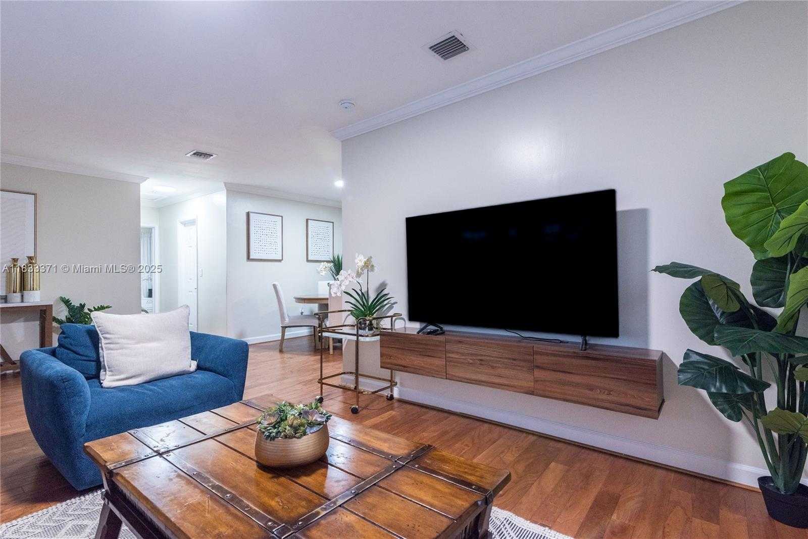 Small Image of 2270 HAVANA DR, Miramar Number 11
