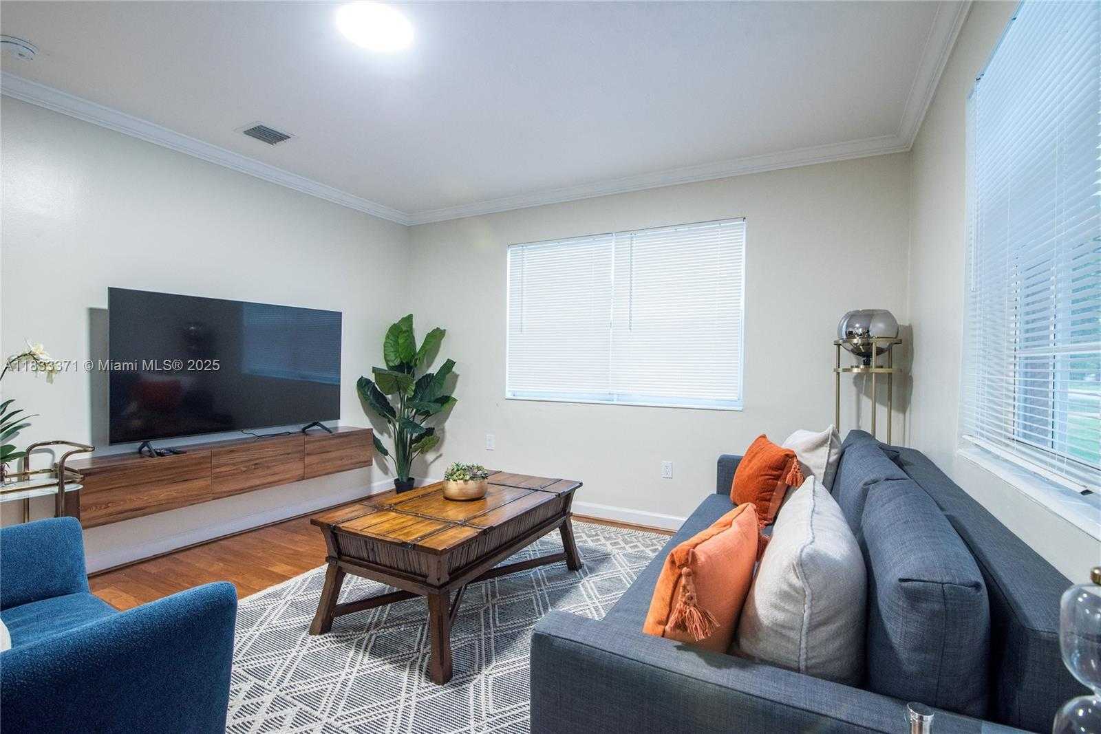 Small Image of 2270 HAVANA DR, Miramar Number 5