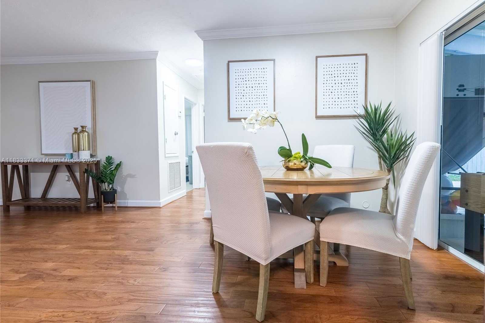 Small Image of 2270 HAVANA DR, Miramar Number 7
