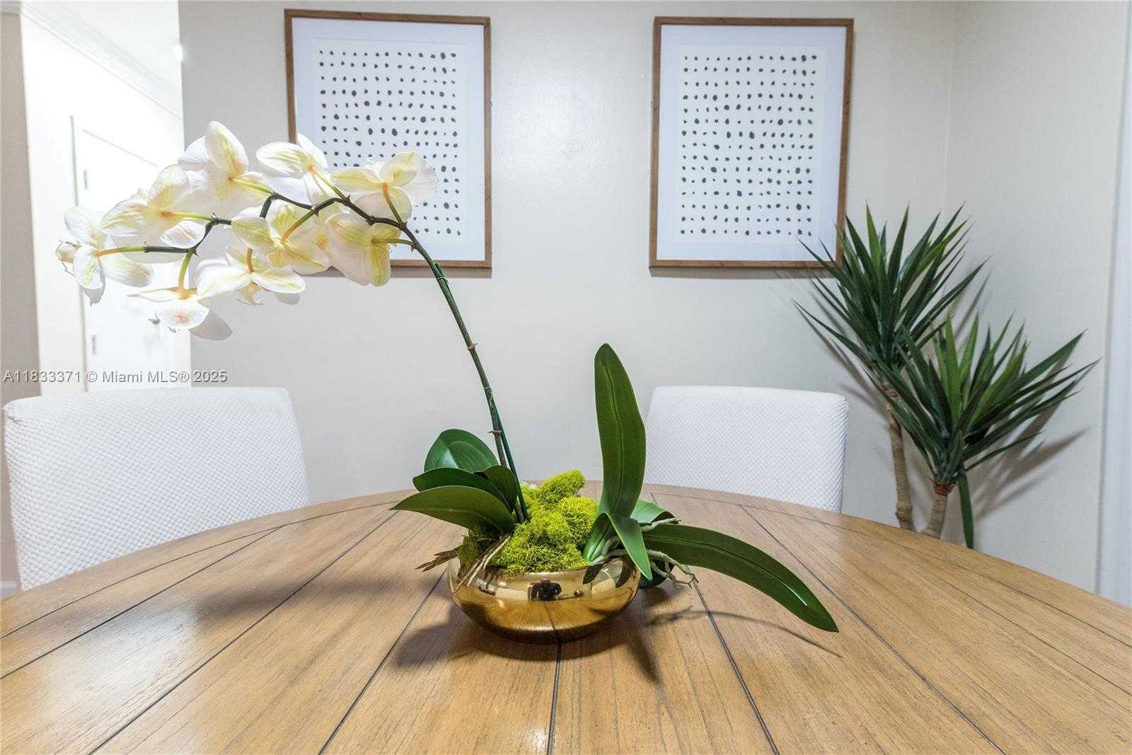 Small Image of 2270 HAVANA DR, Miramar Number 9