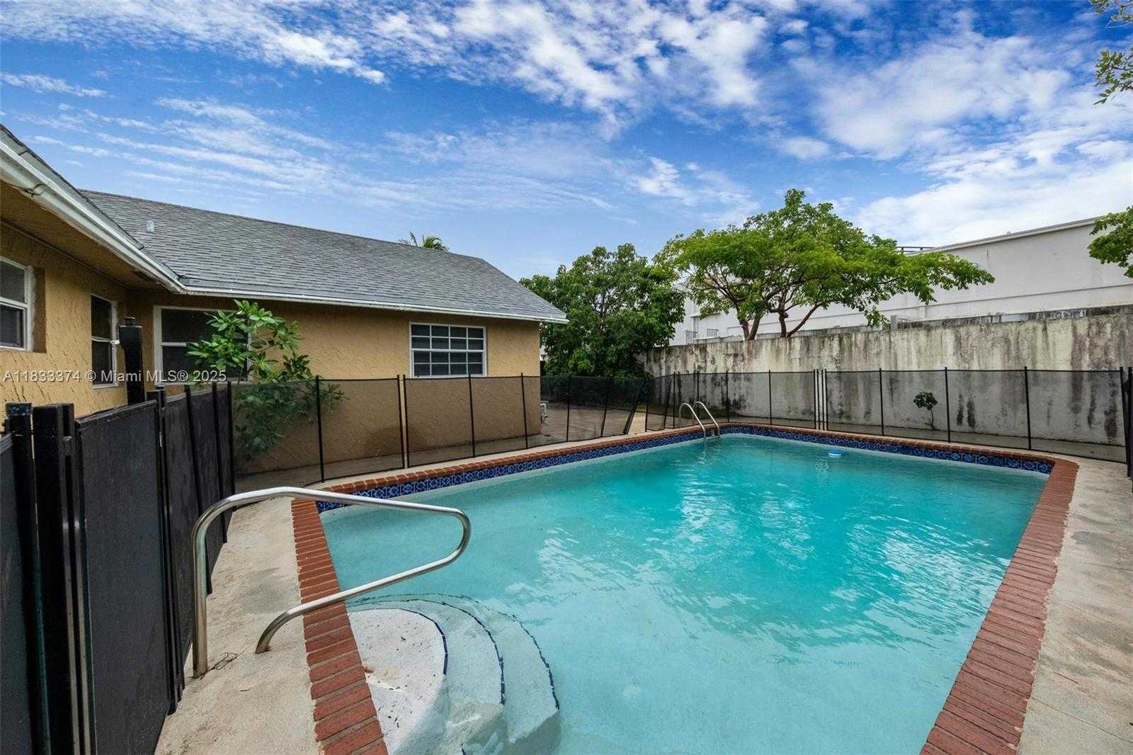 Small Image of 7209 SOUTH WEST 3RD CT, North Lauderdale Number 2