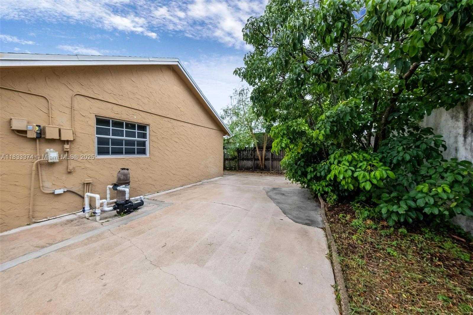 Small Image of 7209 SOUTH WEST 3RD CT, North Lauderdale Number 25