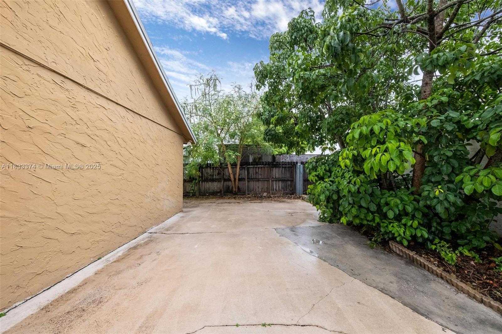 Small Image of 7209 SOUTH WEST 3RD CT, North Lauderdale Number 26