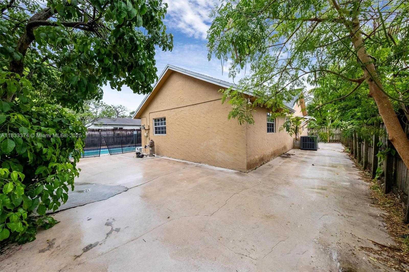Small Image of 7209 SOUTH WEST 3RD CT, North Lauderdale Number 27