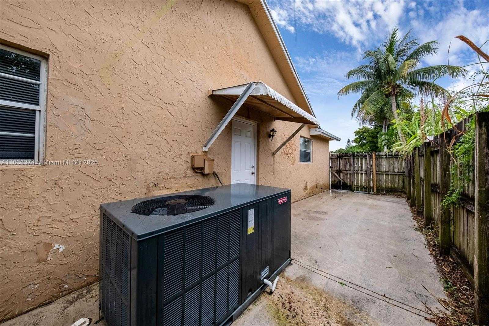 Small Image of 7209 SOUTH WEST 3RD CT, North Lauderdale Number 29