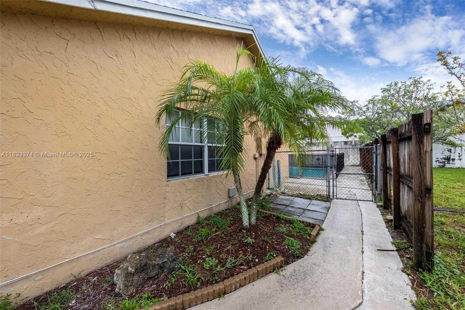 Small Image of 7209 SOUTH WEST 3RD CT, North Lauderdale Number 36