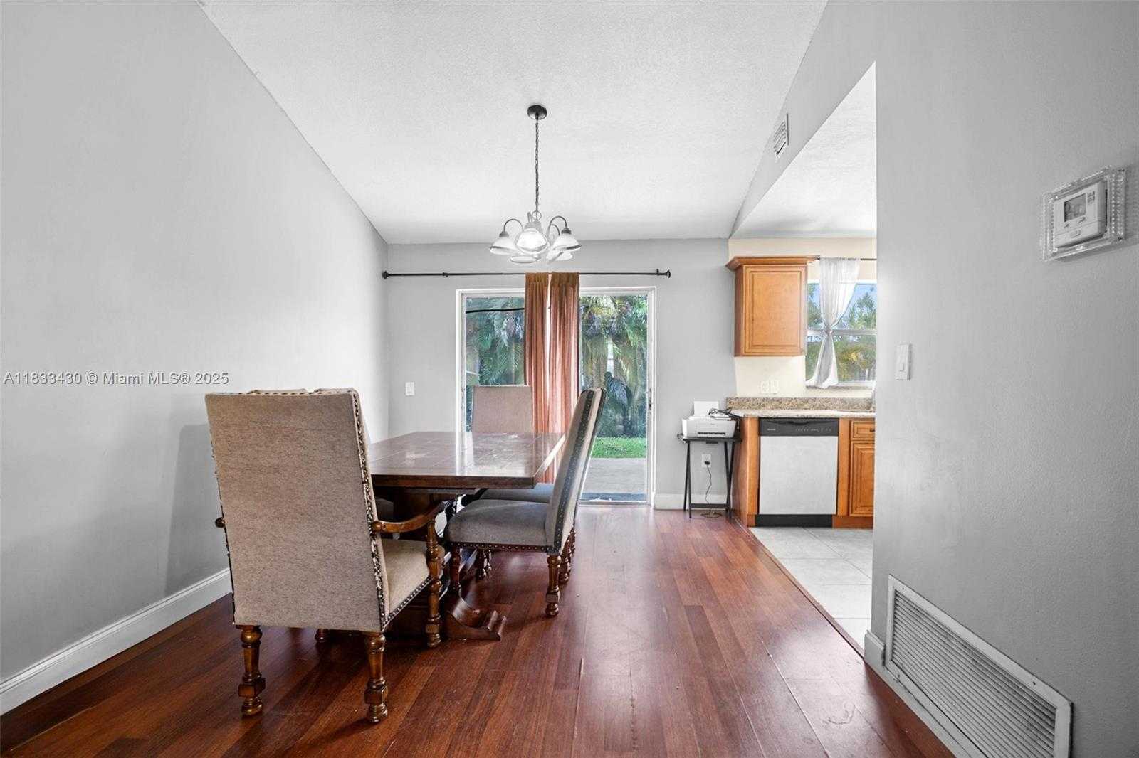 Small Image of 11540 NORTH WEST 33RD ST, Sunrise Number 7